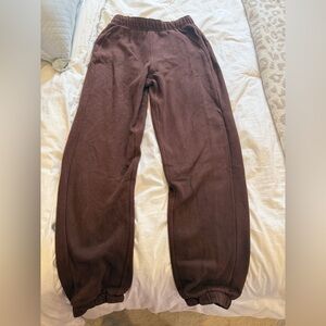 Lululemon Scuba Mid-Rise Oversized
Jogger *Regular
